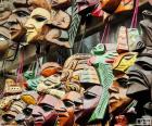 Майя деревянные маски. Они представляют собой лица своих богов и правителей